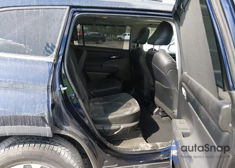 2022 Toyota Highlander Xle из США, поврежденный, VIN 5TDGZRBH3NS223312